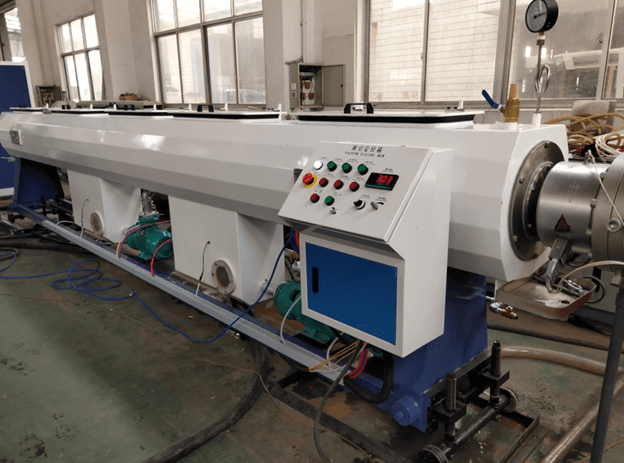 خط سحب أنابيب PVC الخاصة بالصرف الصحي - الصورة 4