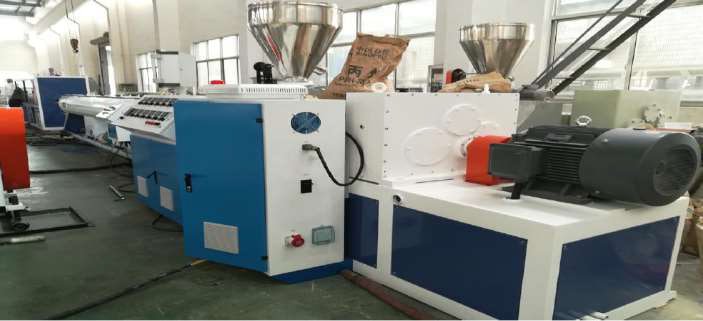 خط سحب وإنتاج أنابيب PVC متكامل (2-8 إنش)