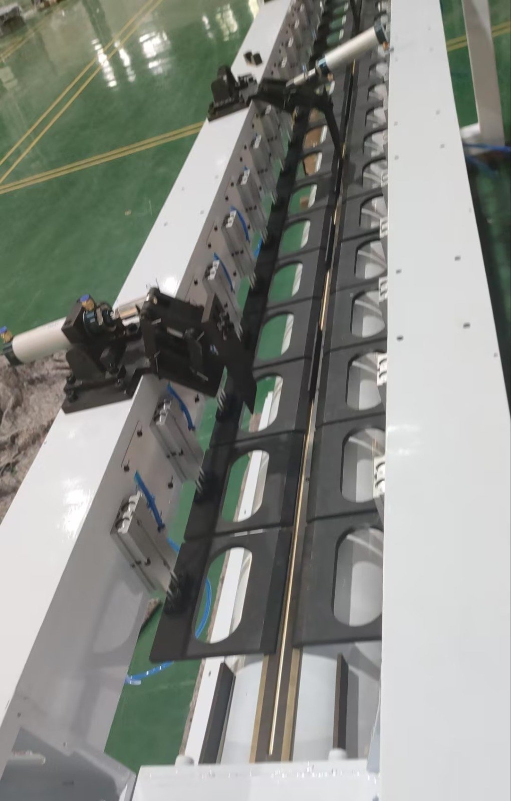 فريزة CNC الاحترافية عالية الأداء طراز VMC850 - الصورة 3